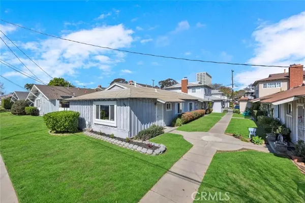 664 Center Street, Costa Mesa, CA 92627