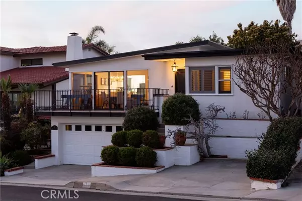 231 Santa Ana Avenue, Newport Beach, CA 92663