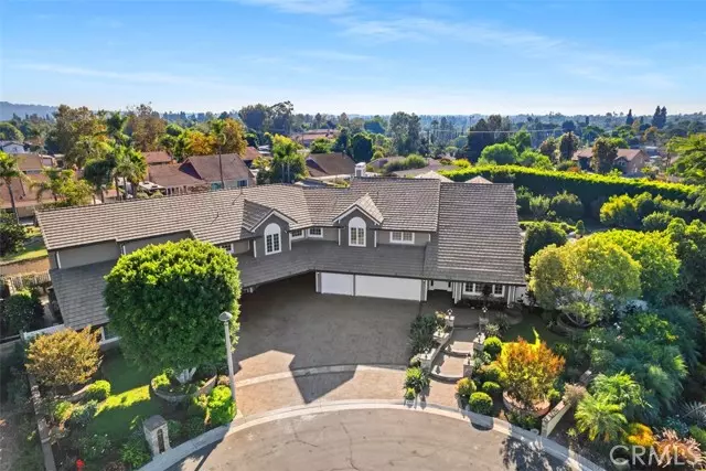 Yorba Linda, CA 92886,5571 Clover Hill Drive