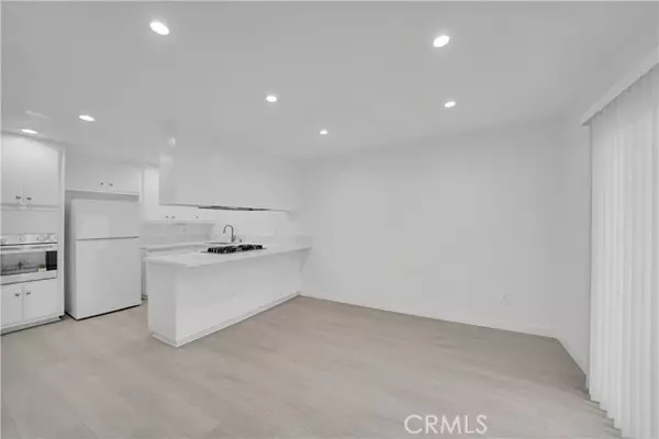 Huntington Beach, CA 92647,16722 Goldenwest Street