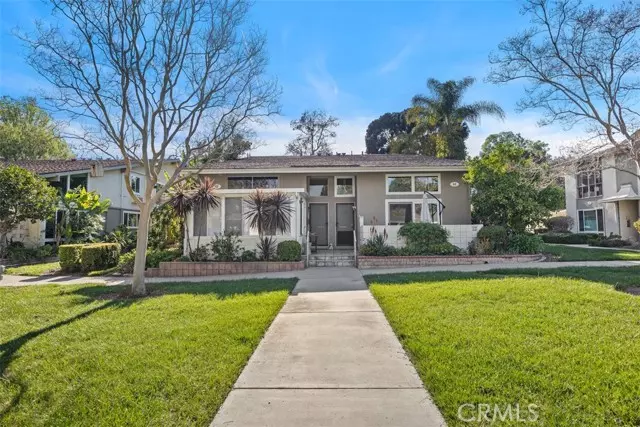 62 Calle Cadiz, Laguna Woods, CA 92637