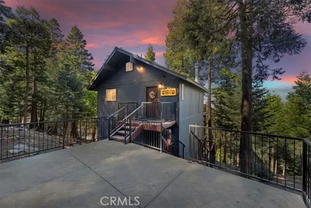 24655 Altdorf Drive, Crestline, CA 92325