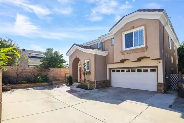 Huntington Beach, CA 92648,7814 Orchid Drive