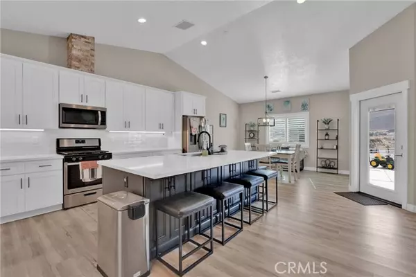 22445 Pacific Street, Apple Valley, CA 92308