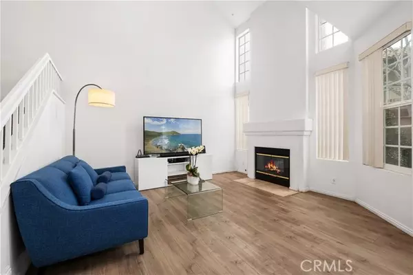 Tustin, CA 92782,13445 Savanna