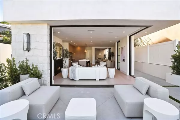 Corona Del Mar, CA 92625,506 Avocado Avenue