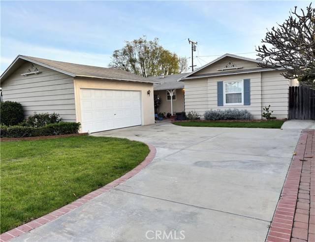 2353 Stanbridge Avenue, Long Beach, CA 90815