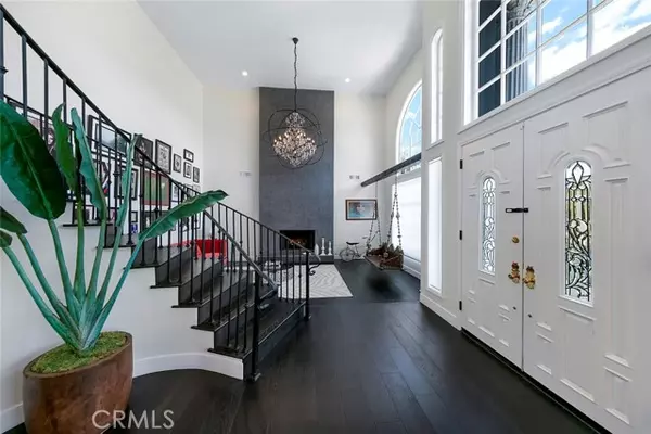 Los Angeles, CA 90046,2509 Apollo Drive