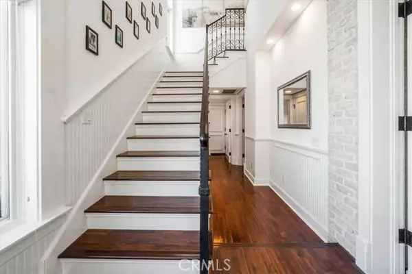 Newport Beach, CA 92661,523 West Balboa Boulevard