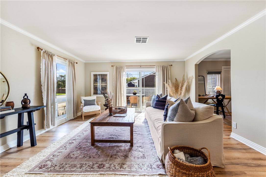 237 23rd Street, Costa Mesa, CA 92627