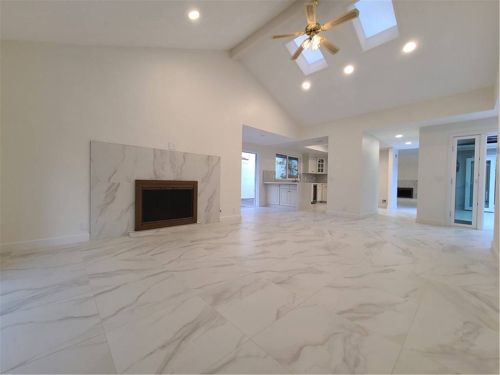 Irvine, CA 92603,6 Sycamore