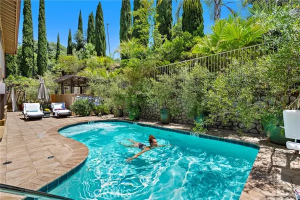 Laguna Beach, CA 92651,21095 Raquel Road