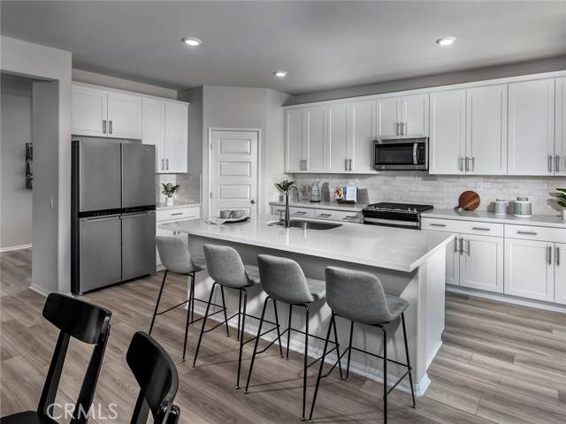 Redlands, CA 92374,2091 Bergamot Street