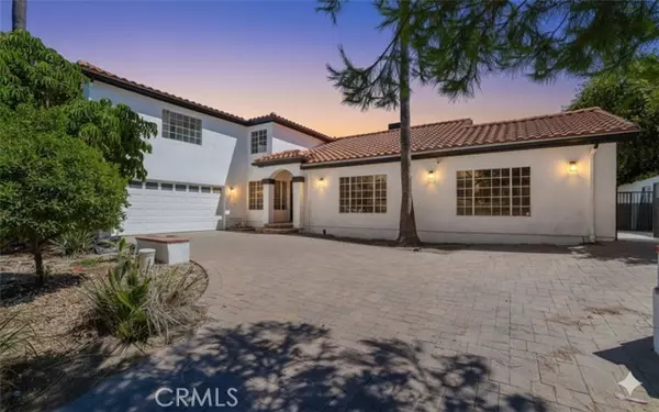 Woodland Hills, CA 91364,4424 Deanwood Drive