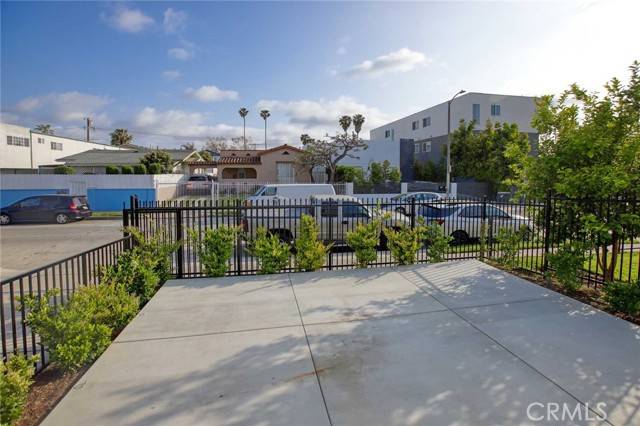 Los Angeles, CA 90016,5459 Carlin Street