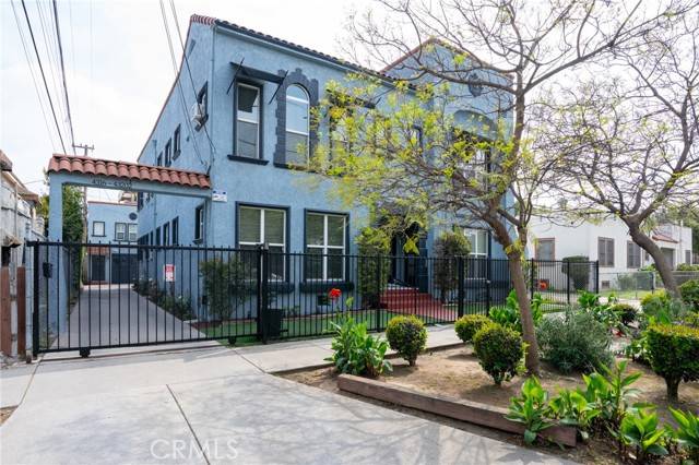 Los Angeles, CA 90004,4316 Clinton Street