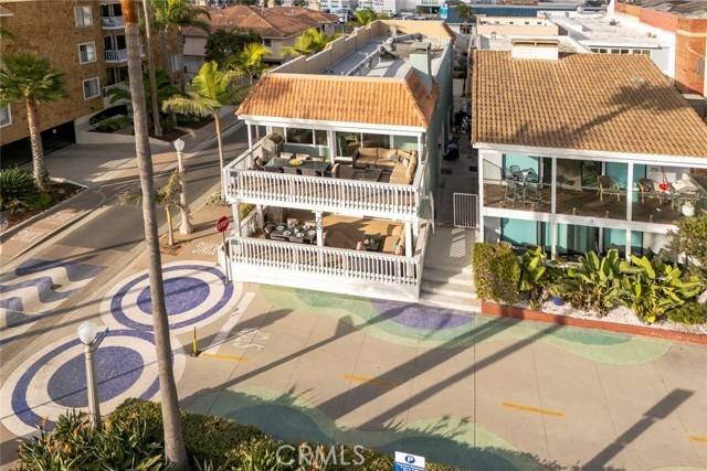 Newport Beach, CA 92661,700 East Oceanfront