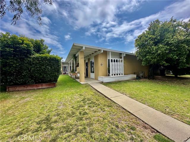 117 Clearbrook Lane, Costa Mesa, CA 92626