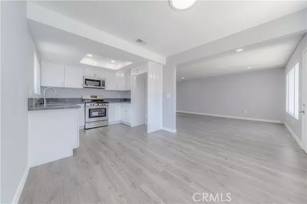 2726 West Orion Avenue, Santa Ana, CA 92704