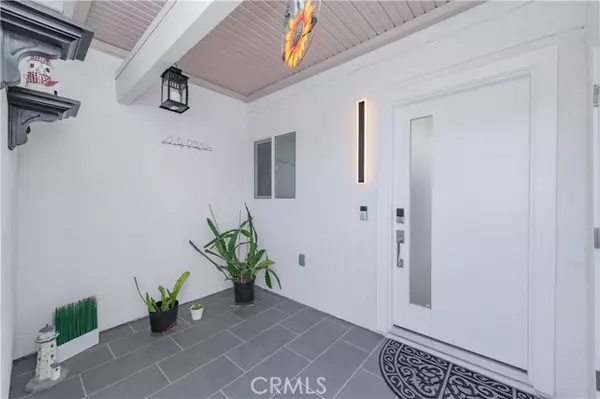 Laguna Woods, CA 92637,2206 Via Mariposa East