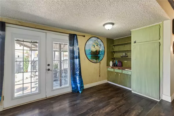 North Hollywood, CA 91605,7045 Varna Avenue