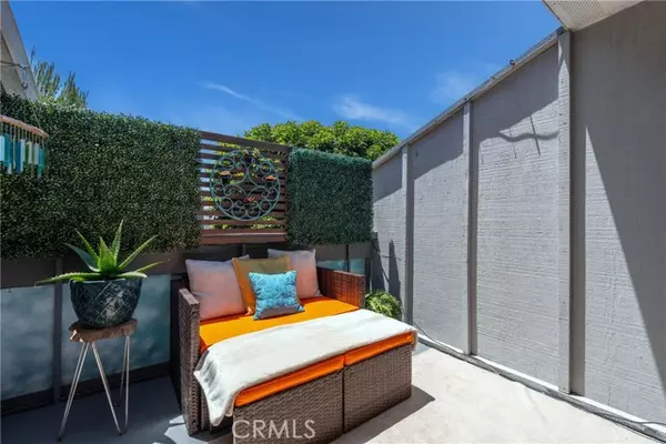 Huntington Beach, CA 92649,17072 Pacific Coast (#100)