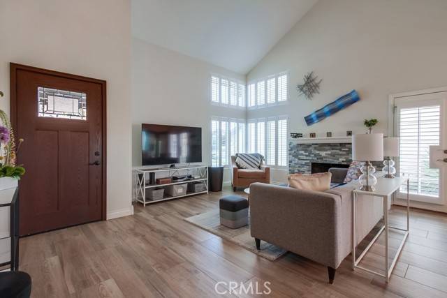 Carlsbad, CA 92009,7411 Brava Street