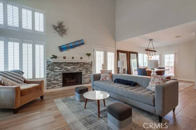 Carlsbad, CA 92009,7411 Brava Street