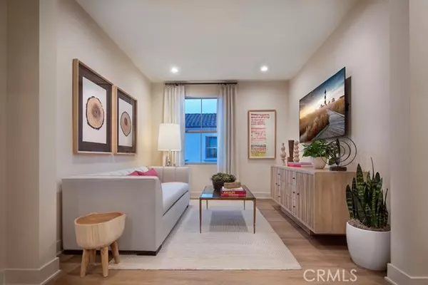 Irvine, CA 92618,110 Rimstone