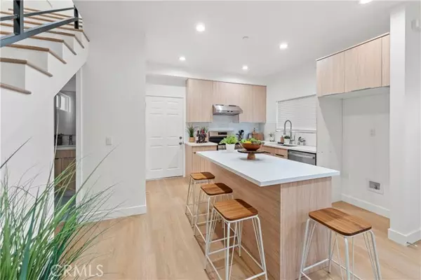 Fullerton, CA 92832,436 East Truslow Avenue