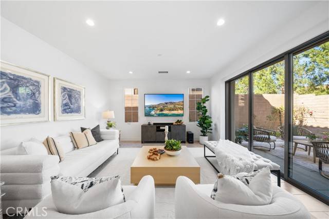 121 Toretta, Irvine, CA 92602