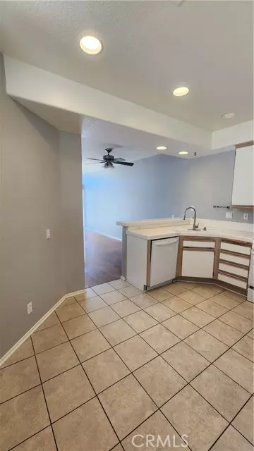 Lake Forest, CA 92679,28456 Yosemite Drive