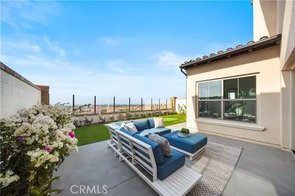 Irvine, CA 92618,102 glydon