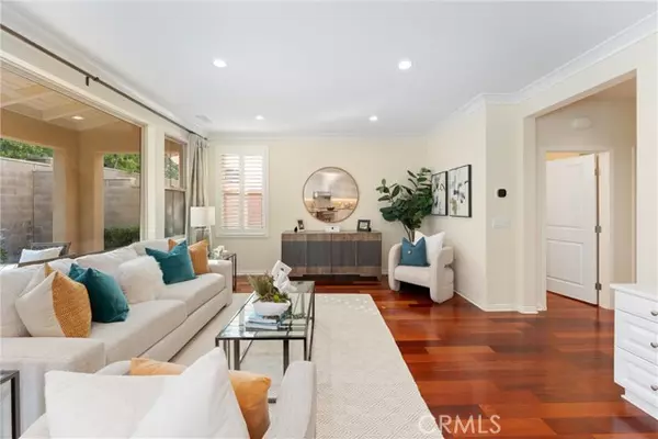 Irvine, CA 92618,33 Lacebark