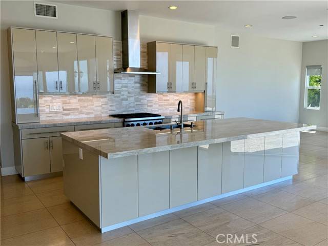 Laguna Beach, CA 92651,2615 Temple Hills Drive