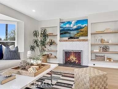Costa Mesa, CA 92627,375 E 19th Street