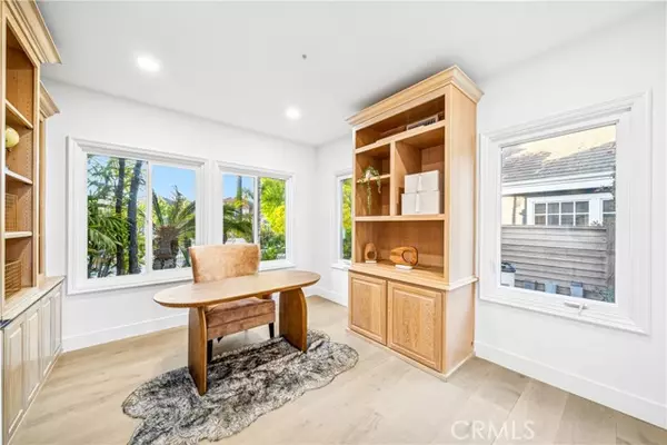 Huntington Beach, CA 92648,6692 Alamitos Circle