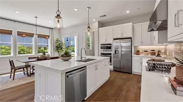 Irvine, CA 92618,165 Scoville