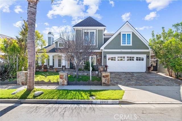 22052 Susan Lane, Huntington Beach, CA 92646