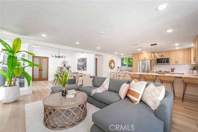 71 Calle Aragon, Laguna Woods, CA 92637