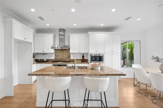 Irvine, CA 92620,156 Barrow
