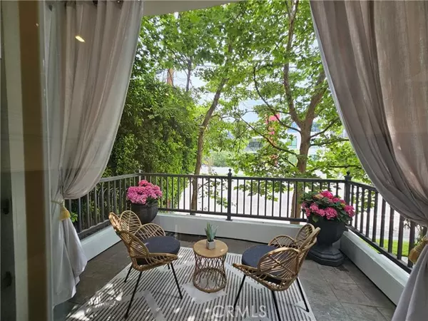 5101 Whitsett Avenue, Valley Village, CA 91607