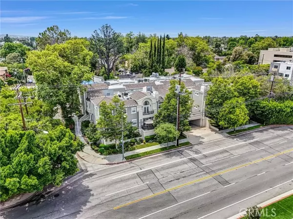 Valley Village, CA 91607,5101 Whitsett Avenue