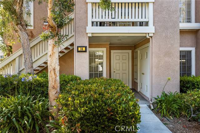 38 Woodleaf, Irvine, CA 92614