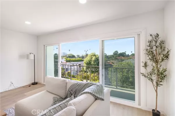 Long Beach, CA 90807,3695 Linden Avenue