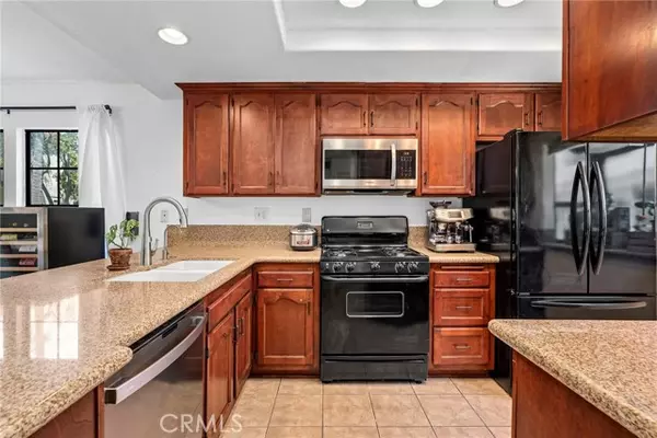 Placentia, CA 92870,392 Hawaii Way