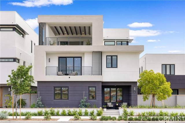 2126 Airship Ave,  Tustin,  CA 92782