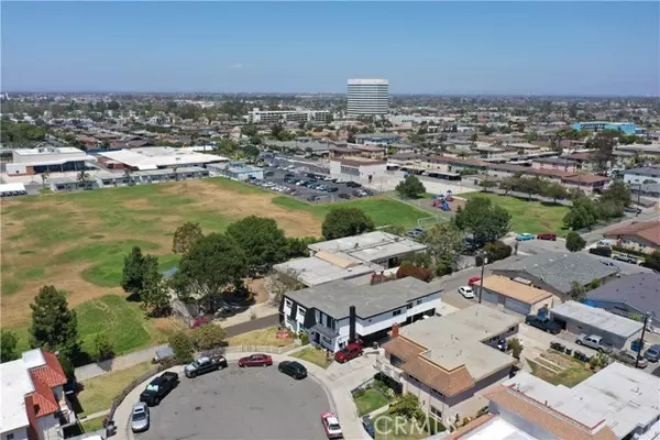 Huntington Beach, CA 92647,17372 Dairyview Circle