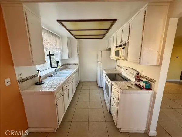 Santa Ana, CA 92706,1806 North Fairview Street