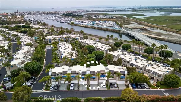 16061 Surprise Lane, Huntington Beach, CA 92649